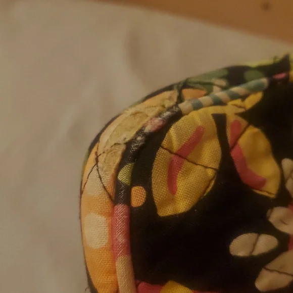 VERA Bradley Disney Mickey Mouse Crossbody Bag - Picture 7 of 8